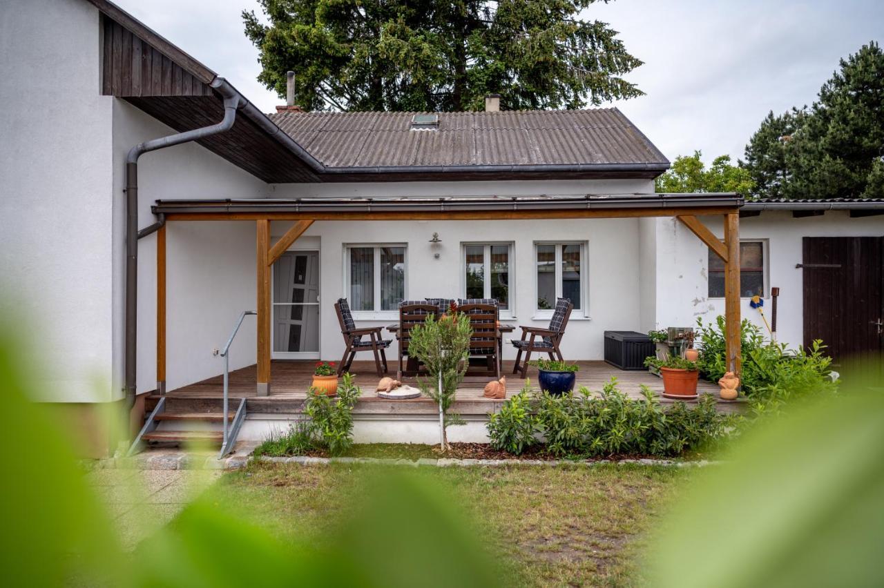 Winzerferienhaus Schueller Пурбах-ам-Нойзідлерзе Екстер'єр фото